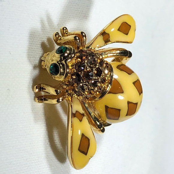 JOAN OF THE JUNGLE JOAN RIVERS CREAM ENAMEL BROOCH - Picture 11 of 16